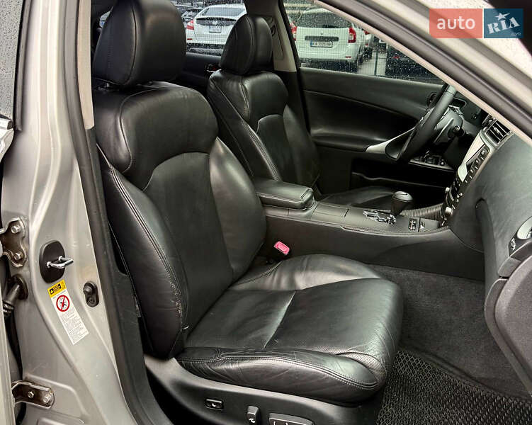Седан Lexus IS 2007 в Києві фото 40 Седан Lexus IS 2007 в Києві