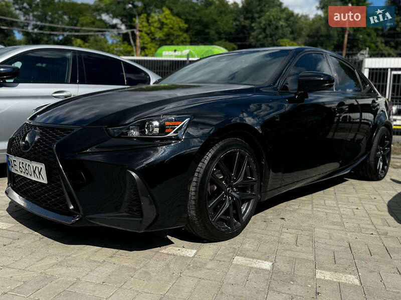 Седан Lexus IS 2017 в Дніпрі