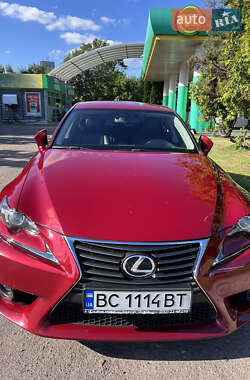 Седан Lexus IS 2015 в Львові