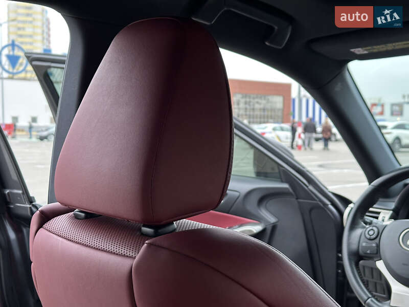 Седан Lexus IS 2013 в Одесі