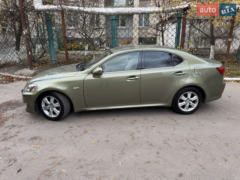 Седан Lexus IS 2006 в Днепре