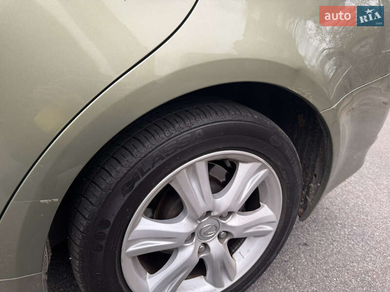 Седан Lexus IS 2006 в Днепре