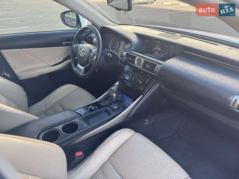 Седан Lexus IS 2013 в Одесі