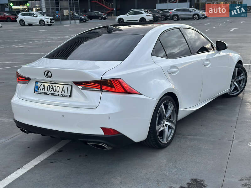 Седан Lexus IS 2016 в Киеве фото 8 Седан Lexus IS 2016 в Киеве