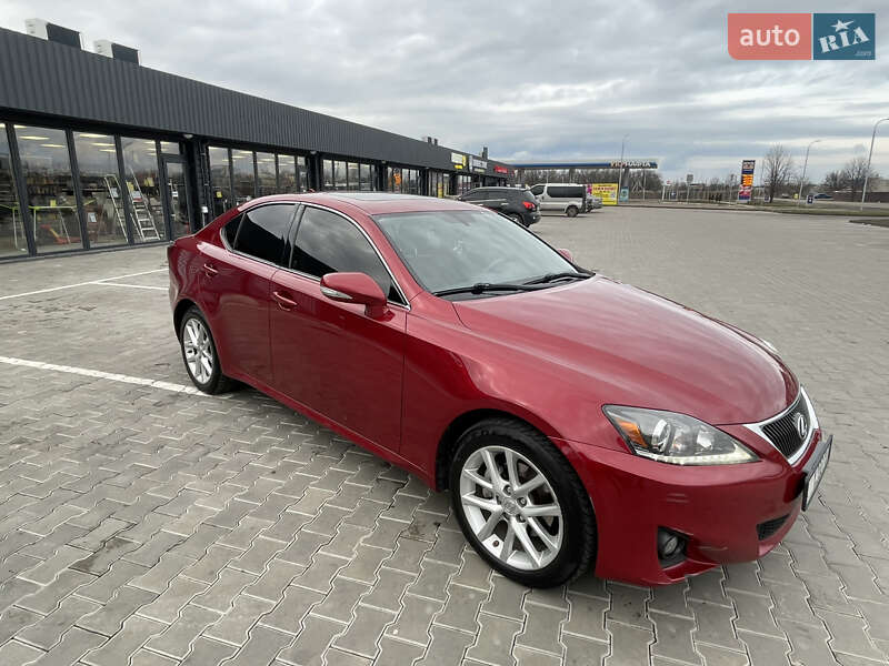 Седан Lexus IS 2013 в Вознесенську