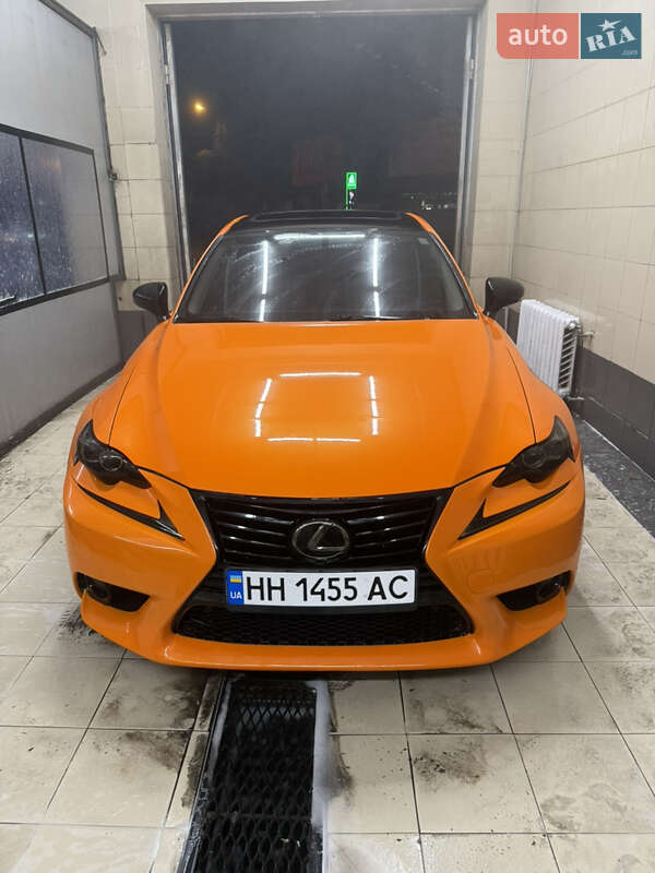 Lexus IS 2013