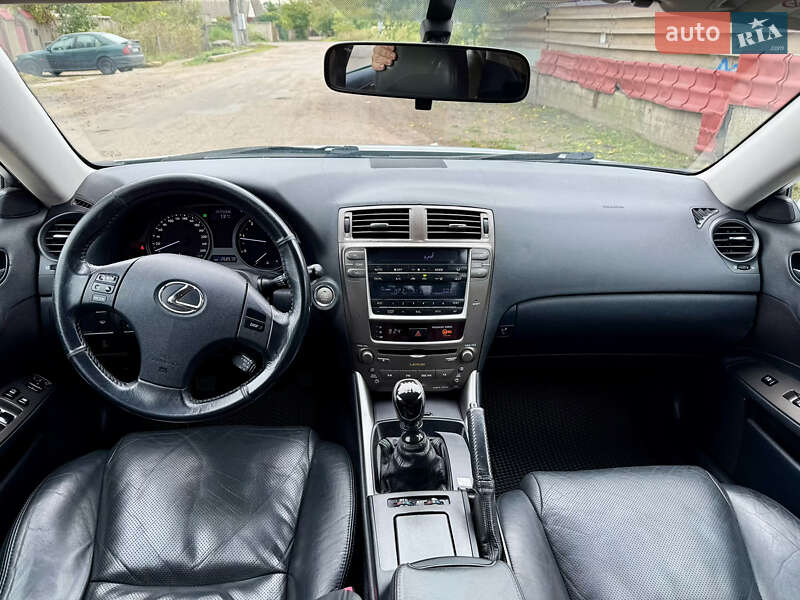 Седан Lexus IS 2005 в Одессе