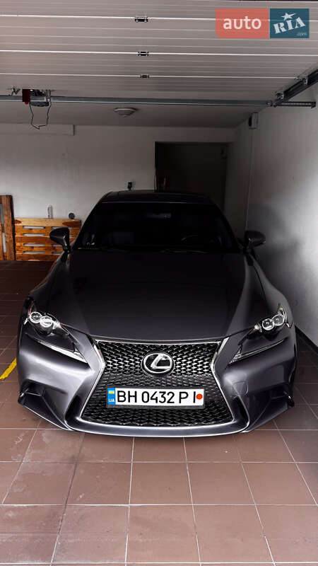 Lexus IS 2015