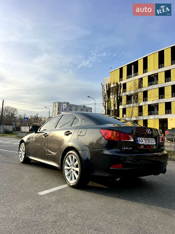 Седан Lexus IS 2008 в Києві