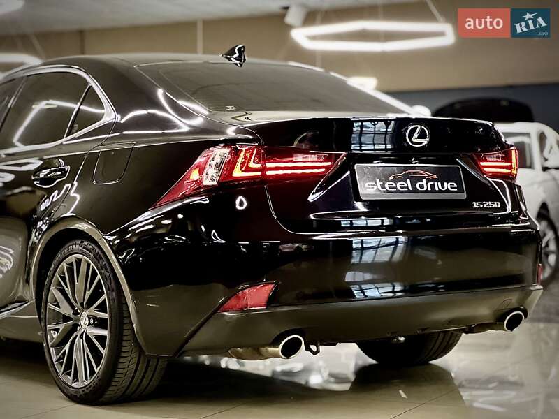 Седан Lexus IS 2013 в Миколаєві