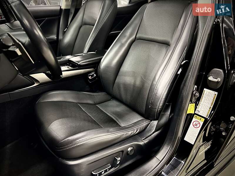 Седан Lexus IS 2013 в Миколаєві