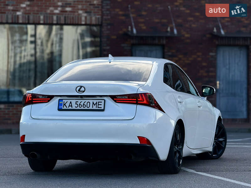 Седан Lexus IS 2014 в Киеве фото 7 Седан Lexus IS 2014 в Киеве