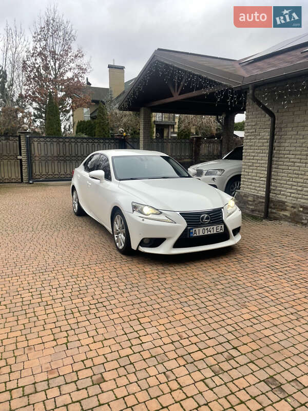 Седан Lexus IS 2013 в Киеве фото 5 Седан Lexus IS 2013 в Киеве