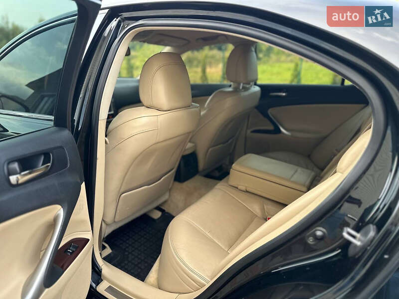 Седан Lexus IS 2006 в Ивано-Франковске