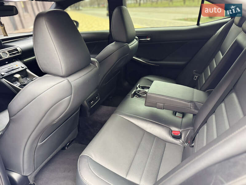 Седан Lexus IS 2014 в Миколаєві