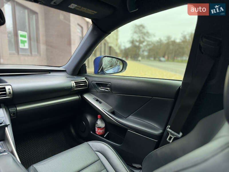 Седан Lexus IS 2014 в Миколаєві