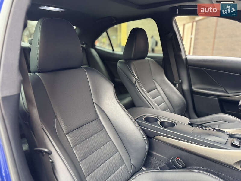 Седан Lexus IS 2014 в Миколаєві