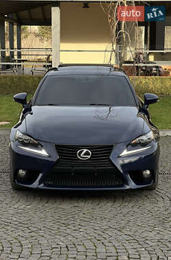 Седан Lexus IS 2014 в Львове