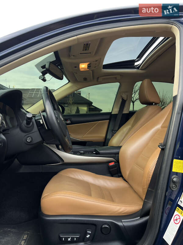 Седан Lexus IS 2014 в Львове фото 39 Седан Lexus IS 2014 в Львове