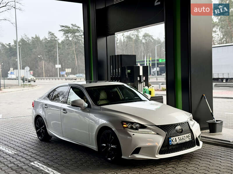 Lexus IS 2014