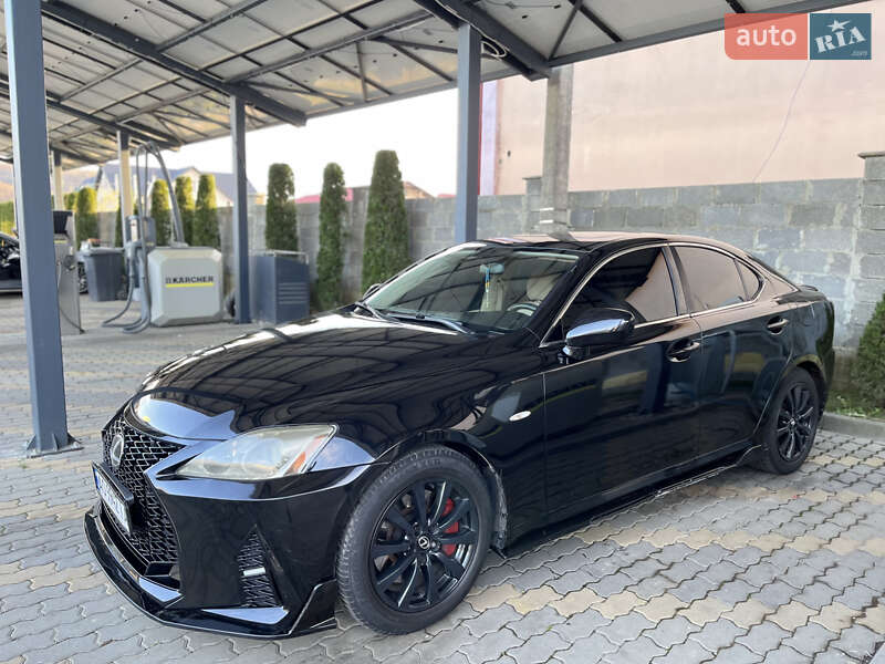 Седан Lexus IS 2007 в Иршаве