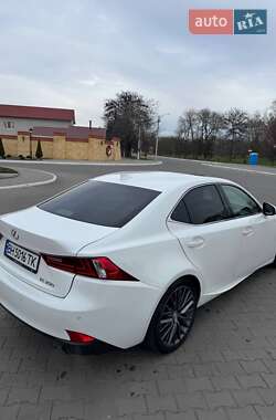 Седан Lexus IS 2014 в Измаиле