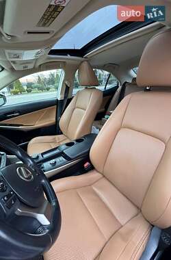 Седан Lexus IS 2014 в Измаиле