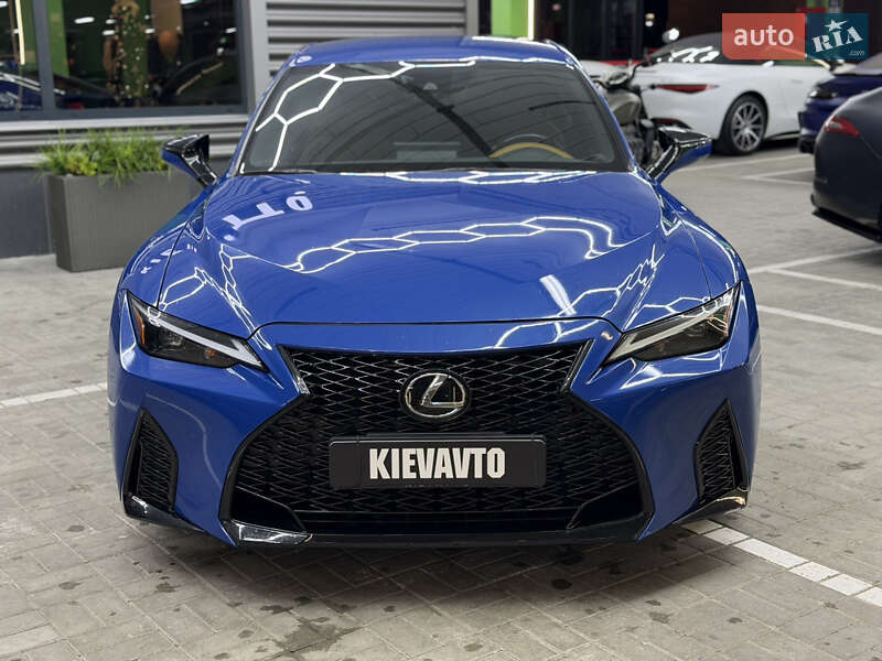 Седан Lexus IS 2021 в Киеве
