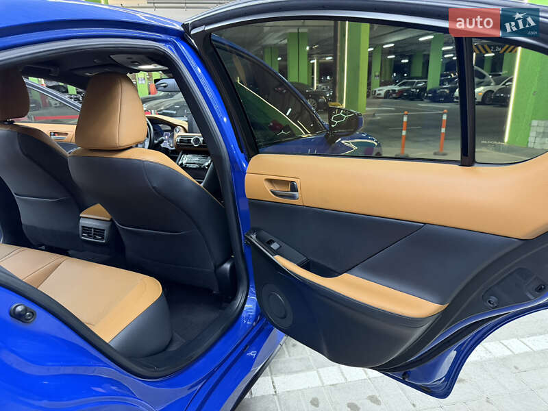 Седан Lexus IS 2021 в Киеве