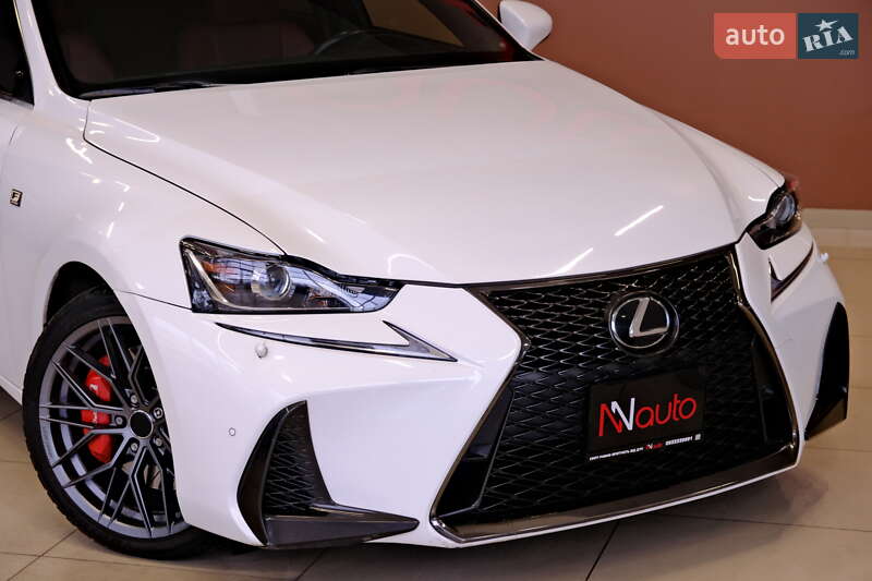 Седан Lexus IS 2018 в Одессе
