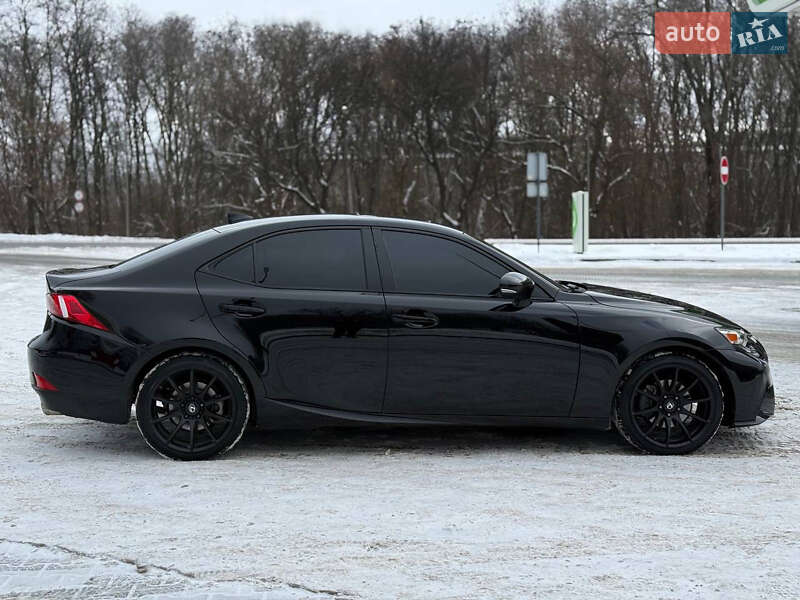 Седан Lexus IS 2013 в Днепре