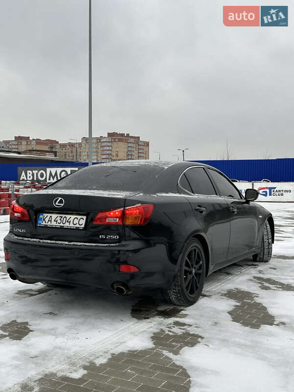 Седан Lexus IS 2006 в Виннице