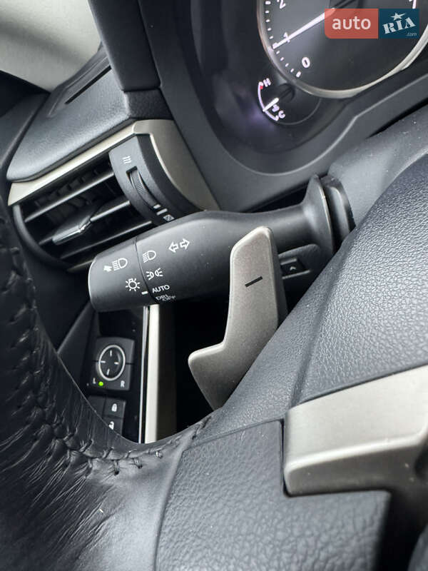 Седан Lexus IS 2016 в Києві