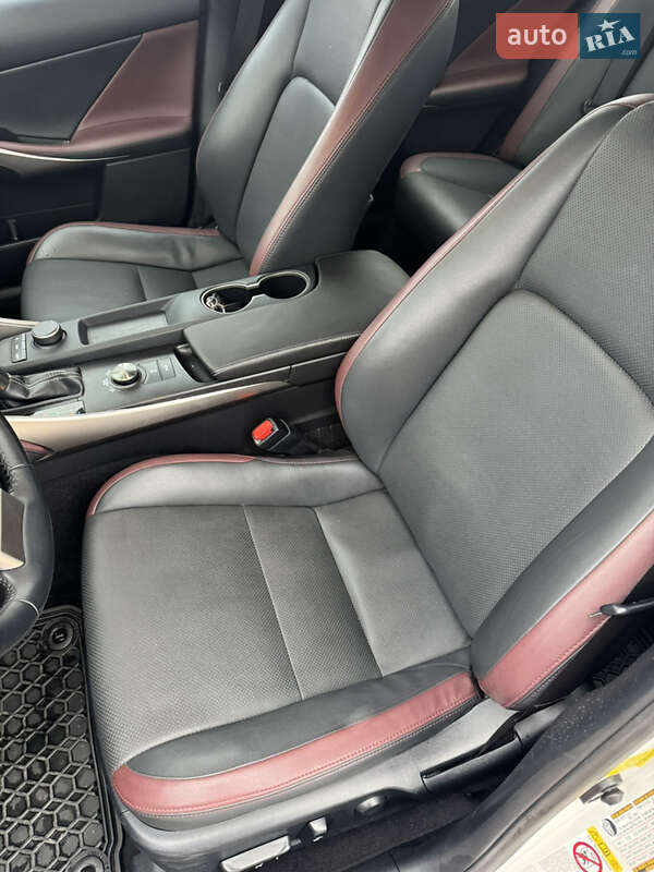 Седан Lexus IS 2016 в Києві