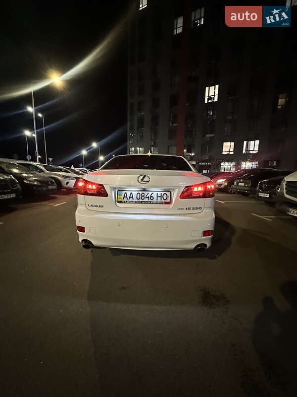 Седан Lexus IS 2008 в Киеве