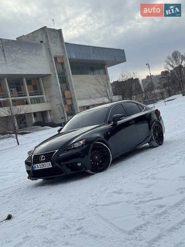 Седан Lexus IS 2014 в Києві