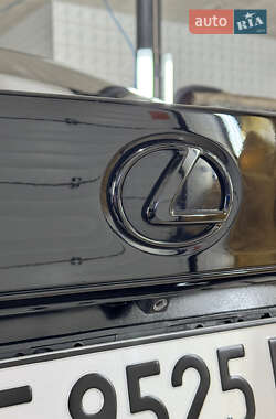 Седан Lexus IS 2013 в Никополе