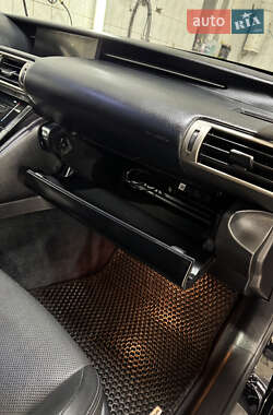 Седан Lexus IS 2013 в Никополе