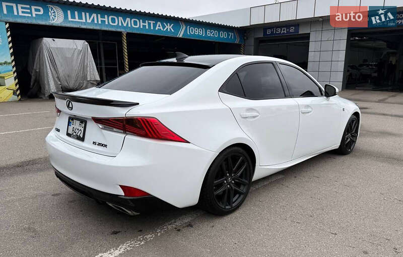 Седан Lexus IS 2016 в Києві
