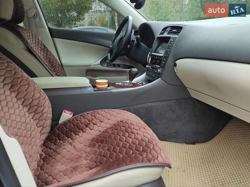 Седан Lexus IS 2010 в Києві