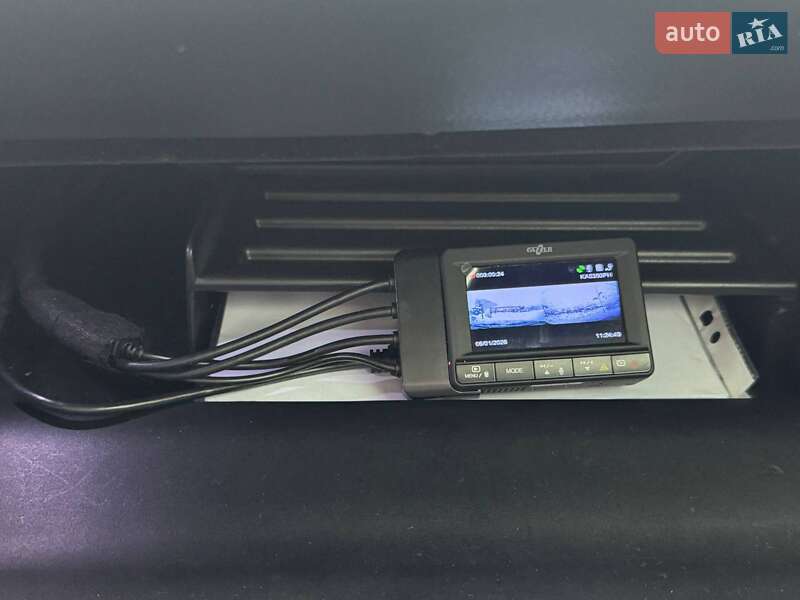 Седан Lexus IS 2017 в Киеве