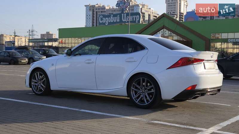 Седан Lexus IS 2016 в Одессе