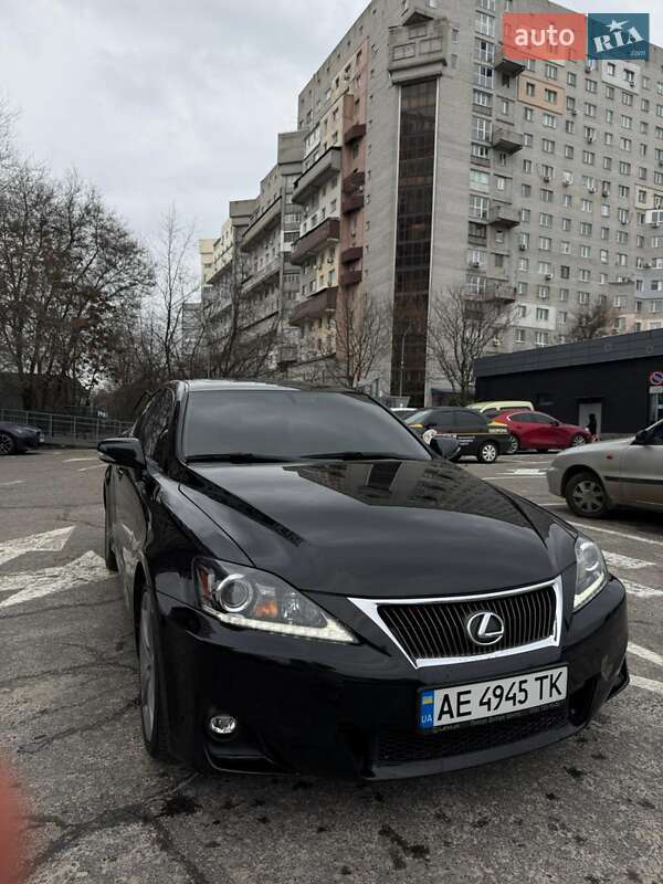 Седан Lexus IS 2012 в Днепре