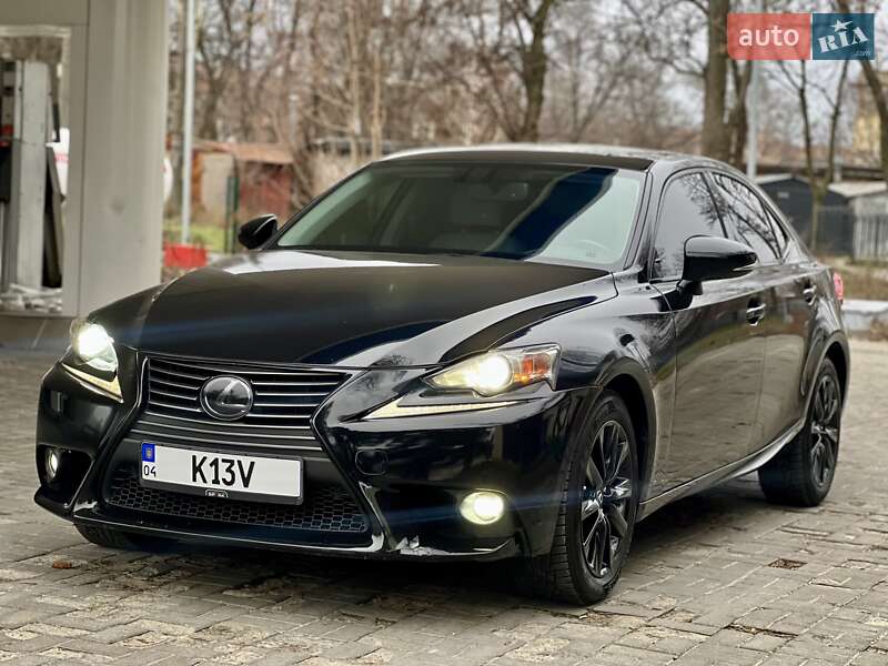 Седан Lexus IS 2015 в Днепре