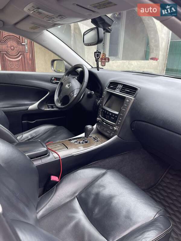 Седан Lexus IS 2010 в Тарутине