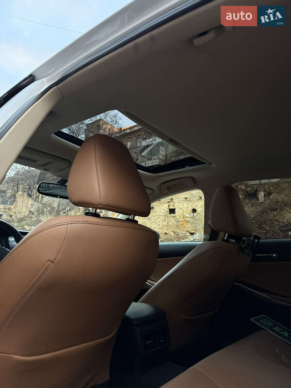 Седан Lexus IS 2014 в Одессе