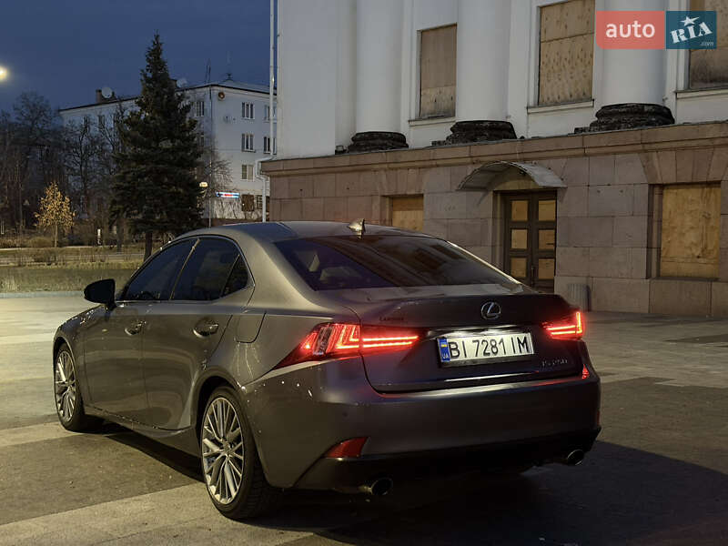 Седан Lexus IS 2014 в Краматорске фото 4 Седан Lexus IS 2014 в Краматорске
