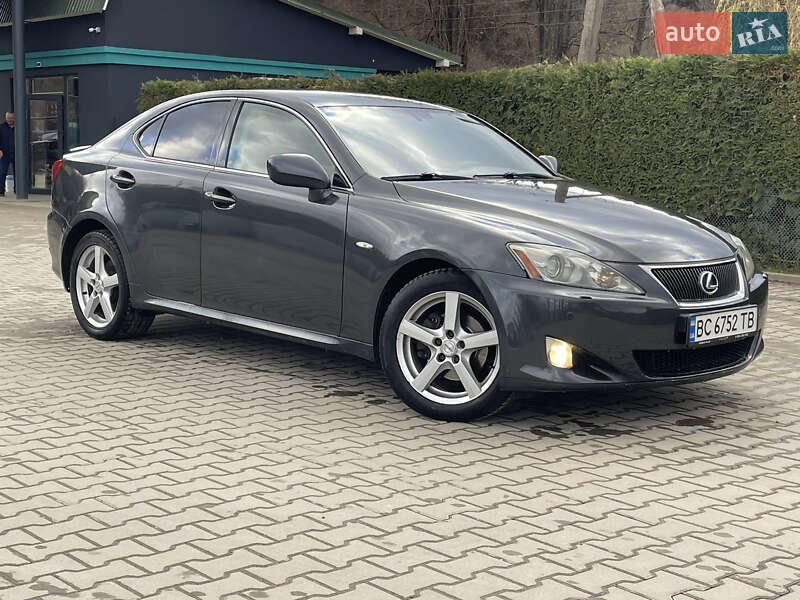 Седан Lexus IS 2007 в Турке
