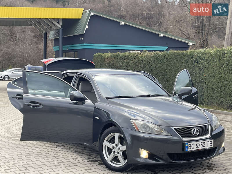 Седан Lexus IS 2007 в Турке