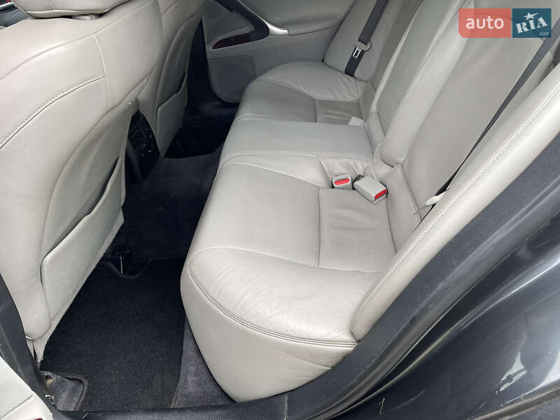 Седан Lexus IS 2007 в Турке
